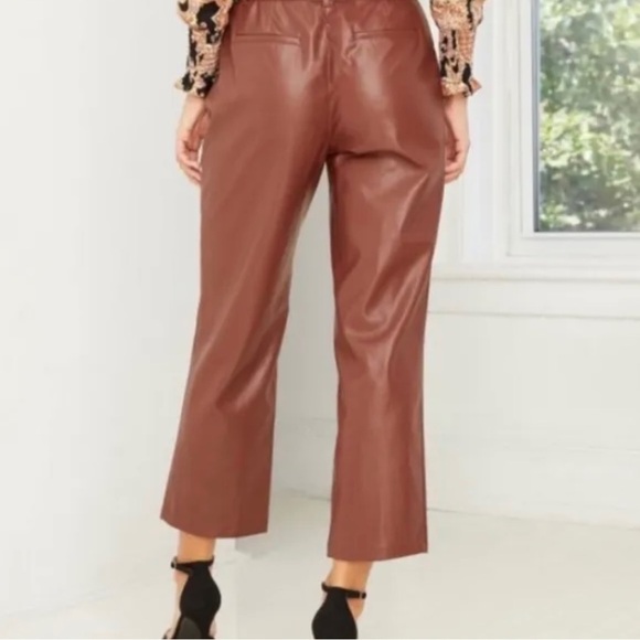 WHO WHAT WEAR ~ High-Rise Belted Pleated Faux Leather Pants ~Fired Brick ~Size 4 - Picture 4 of 9